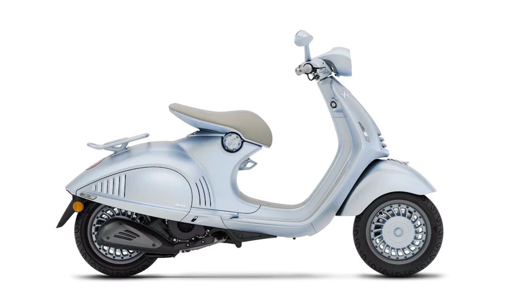 Vespa 946 125 a Torino